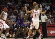 字母哥迎来七赛季高光表现，勇士球迷沸腾！