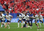 关于英格兰队在比赛中以-击败苏格兰队的信息