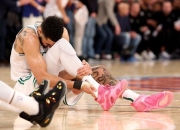 包含勇士险胜助攻爆棚，塔图姆关键表现点燃全场！的词条