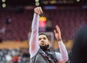 西亚卡姆陷入低谷，约基奇连败，热火球队命运悬念！